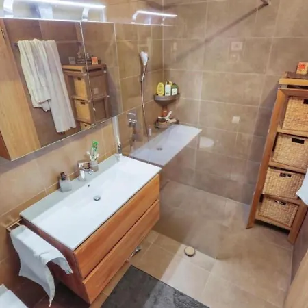 Lägenhet Bel Avec Parking Souterrain Sur Place Martigny